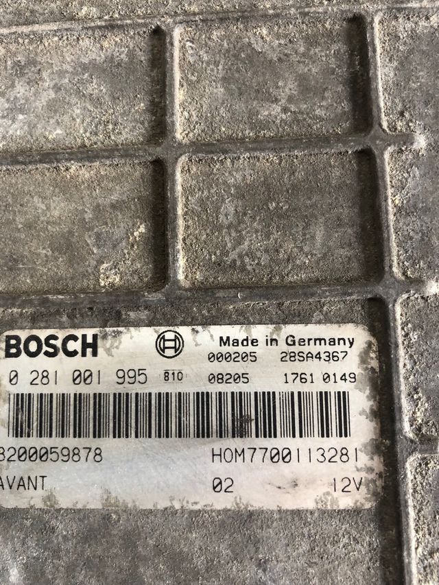 Centralita motor Renault 1.9 DTI Referencia original : 7700113281 - 8200059878 Referencia Bosch : 0281001995