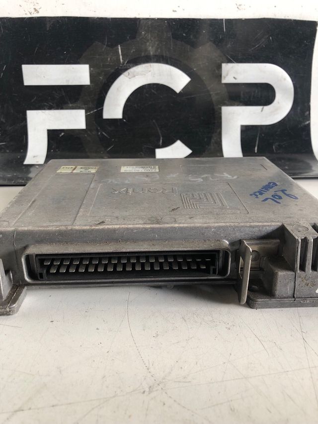 Centralita motor Renault R21/R25/Espace 2.0 gasolina Referencia Original : 7700740150 - 7700731803 Referencia Renix : S100805101
