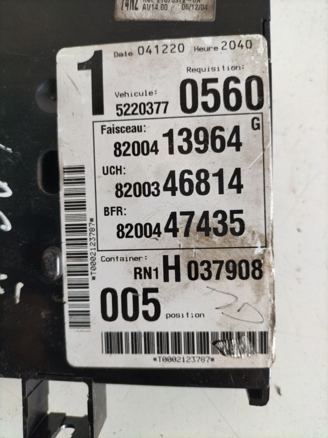 Caja de reles / fusibles UCH Renault laguna II Referencia original : 8200346814 / 21675972