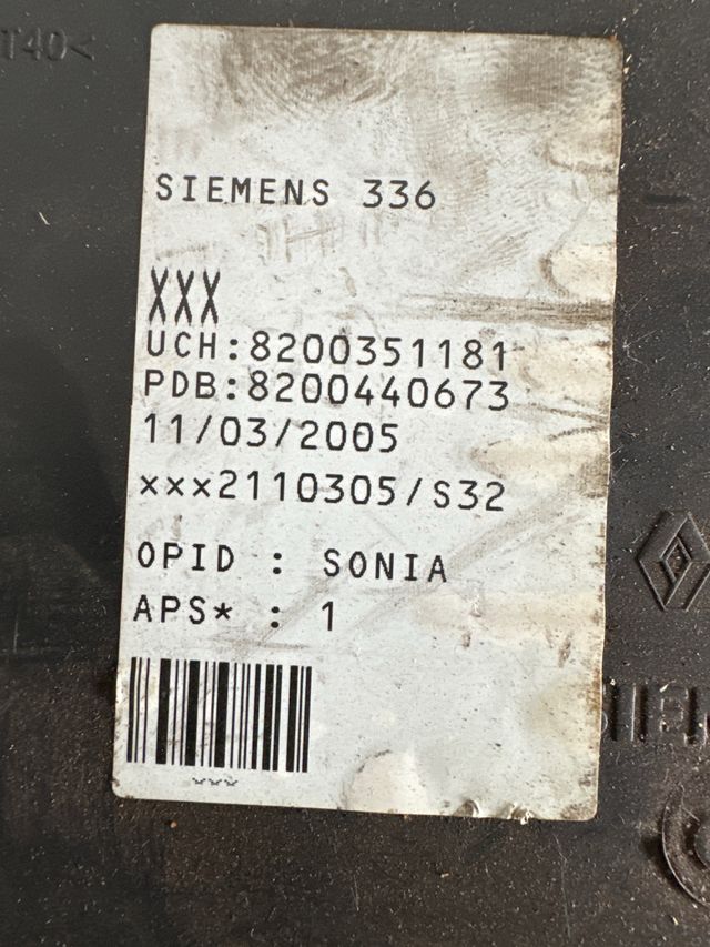 Caja de reles/ fusibles Renault megane II Referencia original : 8200351181 / 8200440673
