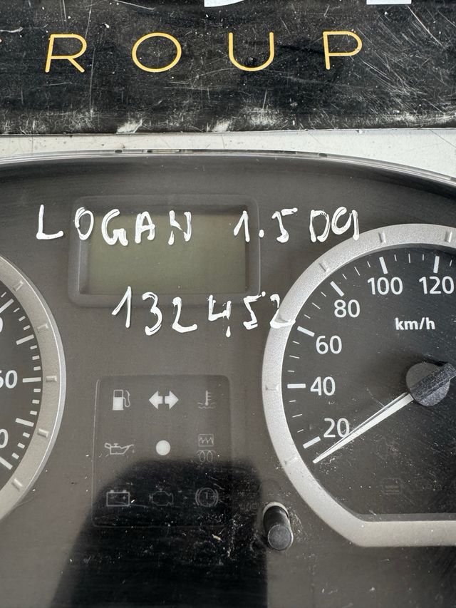Cuadro de intrumentos Dacia Logan con 132452 km Referencia original : 8200752820
