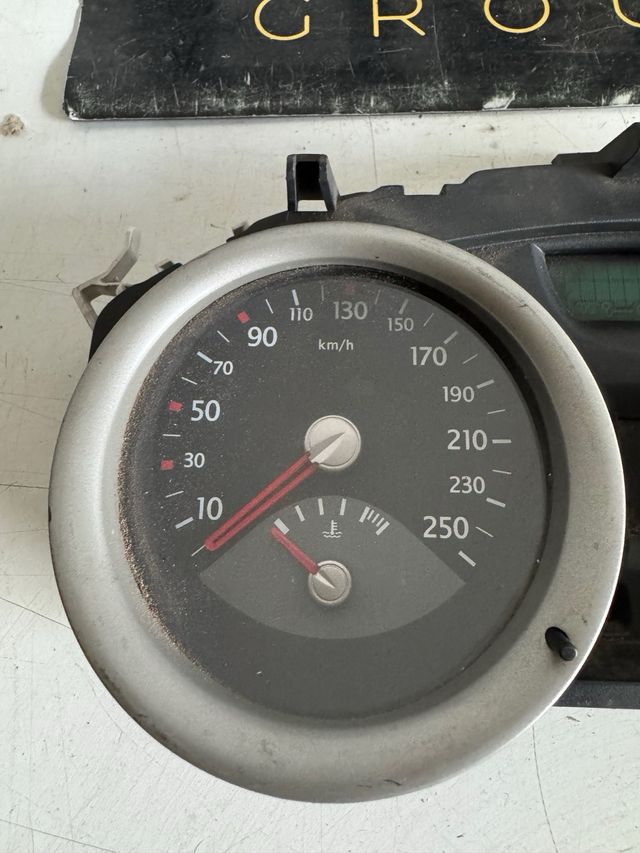 Cuadro de instrumentos Renault Megane 2 1.5 DCI Referencia original : 8200399695