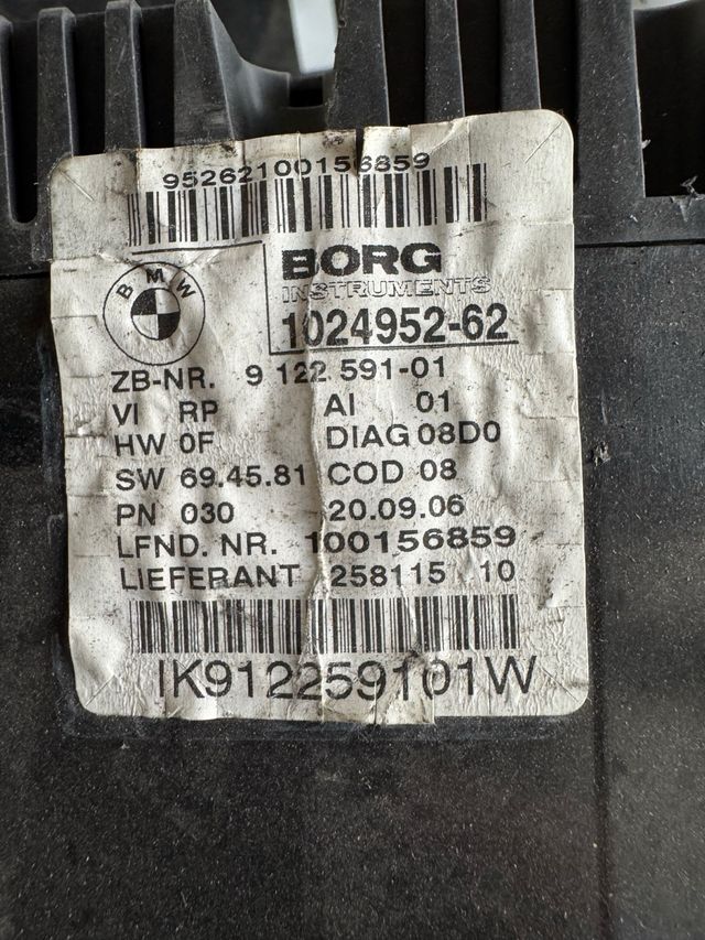 Cuadro de instrumentos BMW Seria 1 Referencia original : 1024952-62 - 9122591-01 - 100156859 - IK912259101W