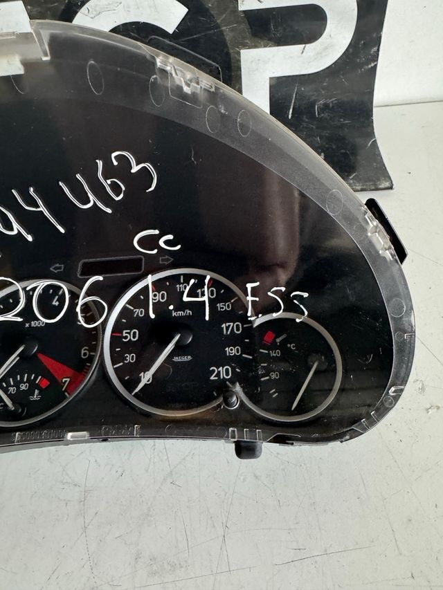 Cuadro de intrumentos Peugeot 206 1.4 Gasolina con 144463 km Referencia original : 9656696680