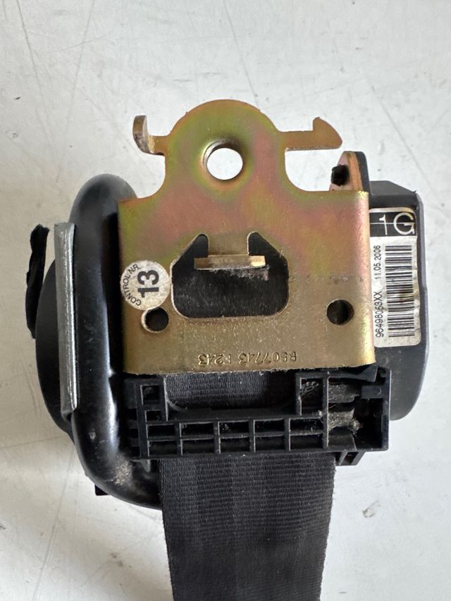 Cinturon de seguridad delantero izquierdo Peugeot 207, 3 puertas referencia original : 96498053XX