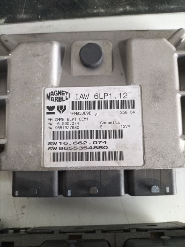 kit de arranque peugeot 407 2.0 gasolina IAW 6LP1 .12 ECU Referencia original : 9651927980 - 9655354880 - SW16.662.074 BSM Referencia original PSA : 9656086080 BSM L01-00 - S118983001  /                  
BSI Referencia  : 9655221180 BSI-S03-00 - S120104600
