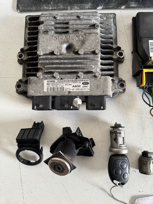 kit de arranque Ford Fusion 1.4 TDCI ECU Siemens Referencia : 5WS400331A - 2N1A - 12A650-AA - SID802 Caja de fusible : 2S6T-15K600 CF - Siemens : 5WK4 8032D T83SA