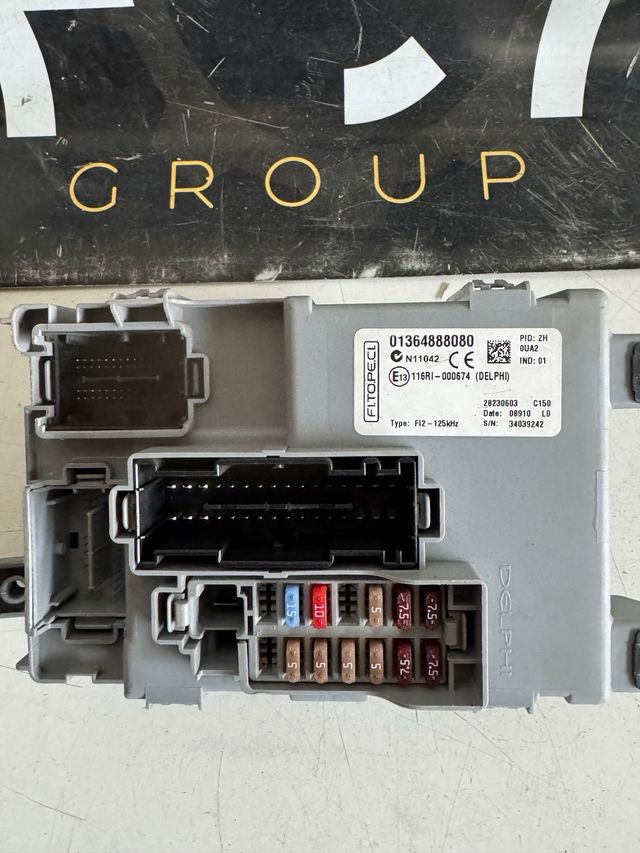 Caja de fusible Citroen Nemo 1.4 HDI / Peugeot Bipper /Fiat fiorino Referencia original : 01364888080