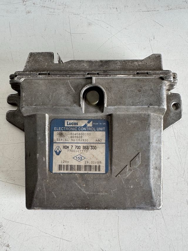 Centralita motor Renault 1.9D lucas electronic control unit Referencia original : 7700868300 - 7700107773