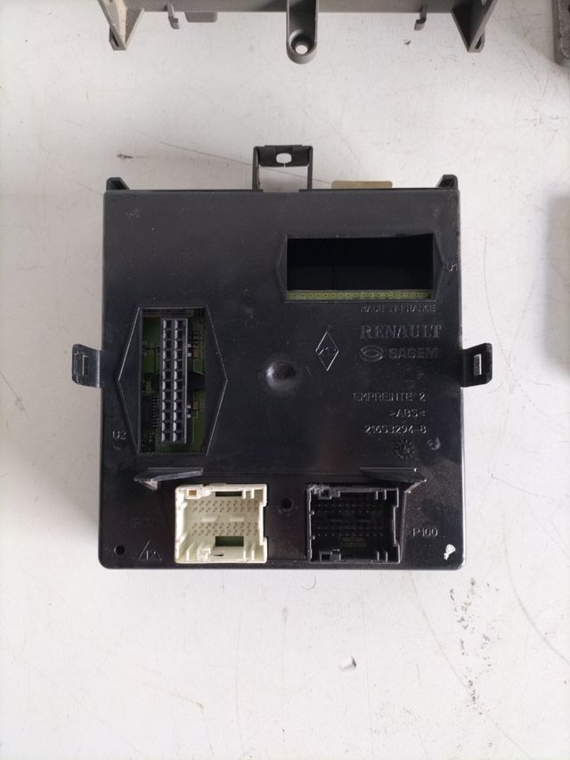 kit de arranque Renault Laguna 2 2.0 IDE gasolina ECU Referencia  Renault : 8200200577 -8 200086810 Referencia  Siemens : S110919502