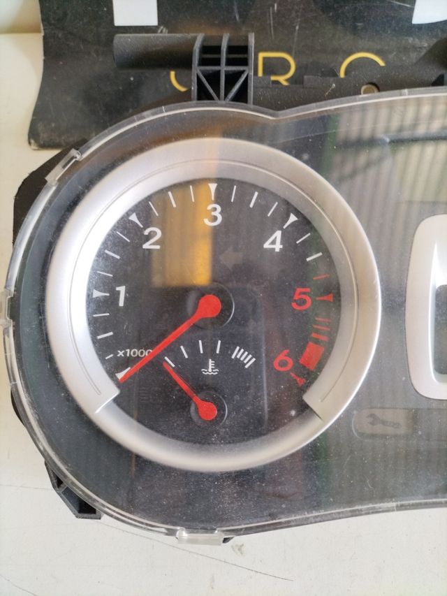 Cuadro de intrumentos Renault Clio III 1.5 DCI Referencia original : 820082100 - 82001001D