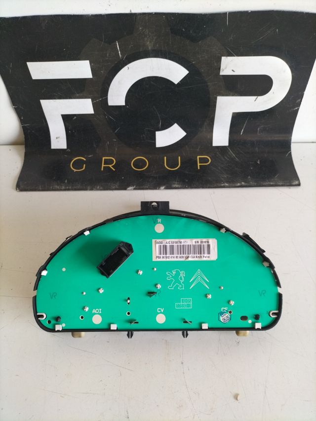Cuadro de intrumentos Peugeot 1007 Gasolina  Referencia original :  9658241480