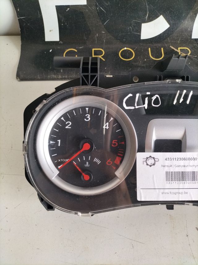 Cuadro de intrumentos Renault Clio 3 1.5 DCI con 76813 km / referencia original : 8200821001