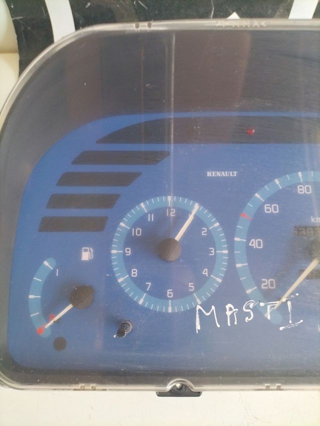 Cuadro de instrumentos  Renault Master 1
Referencia original : 7700351961