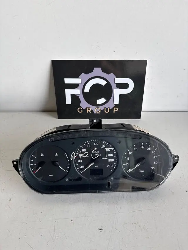 Cuadro de instrumentos Renault megane I Referencia original : 7700847784