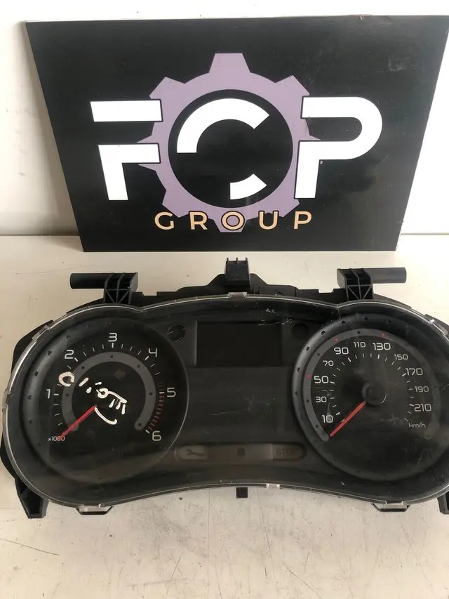 Cuadro de instrumentos Renault Clio III 1.5 Dci Diesel Referencia original : 8200582702