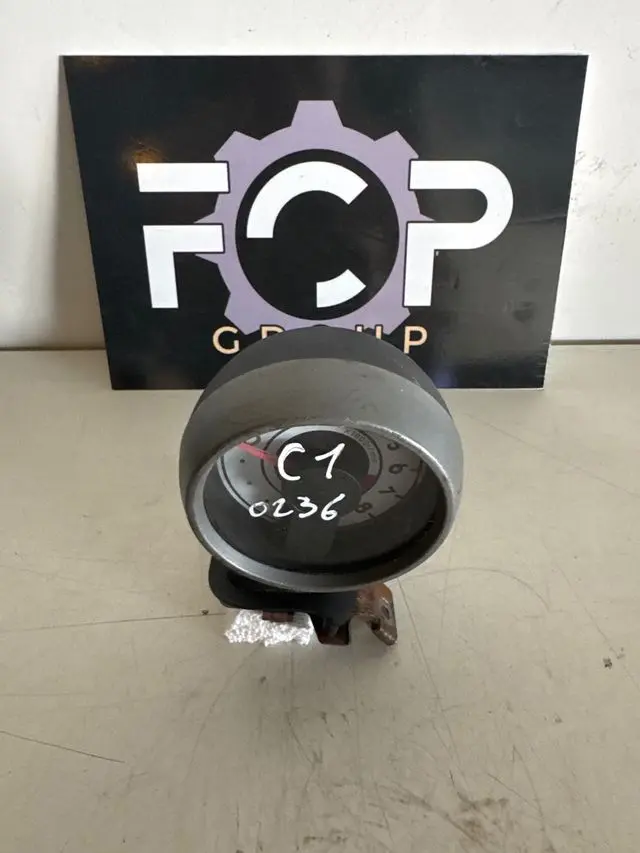 Cuadro de instrumentos Citroen C1 / Peugeot 107 / Toyota Aygo Gasolina
referencia original : 83270-OH010 - 856-330U