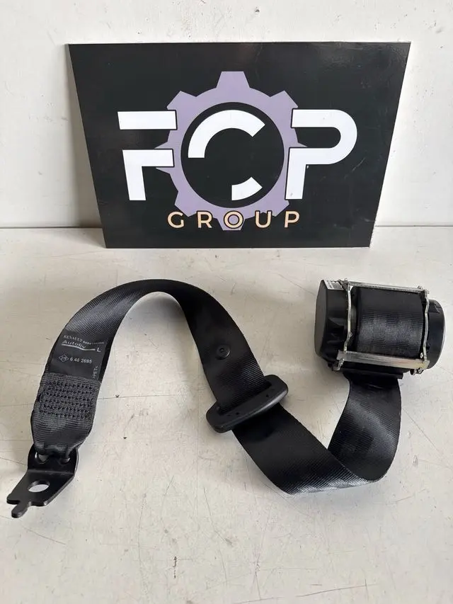 Cinturón de seguridad trasero izquierdo Renault clio IV / captur                 Referencia original : 888419629R