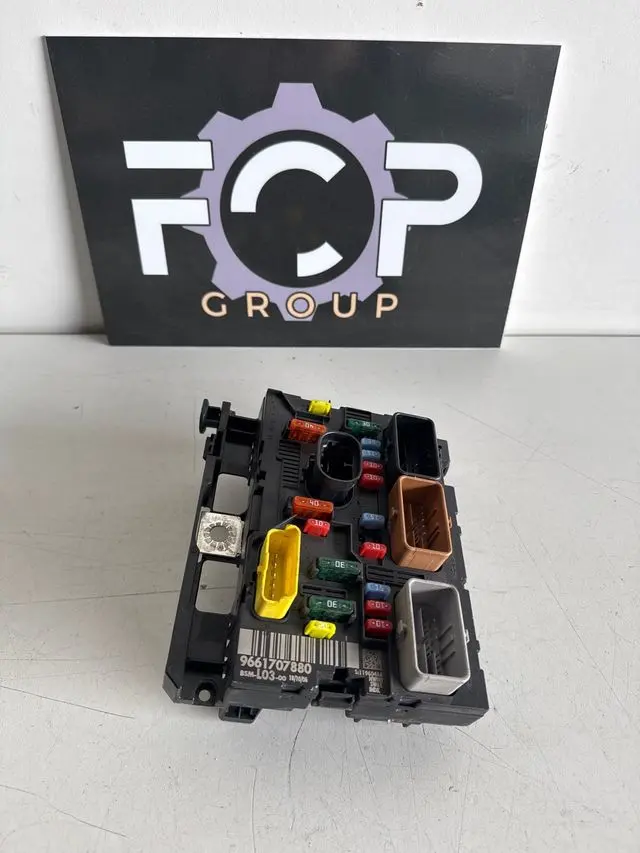 Caja de reles / fusibles BSM-L03 peugeot citroen Referencia original: 9661707880