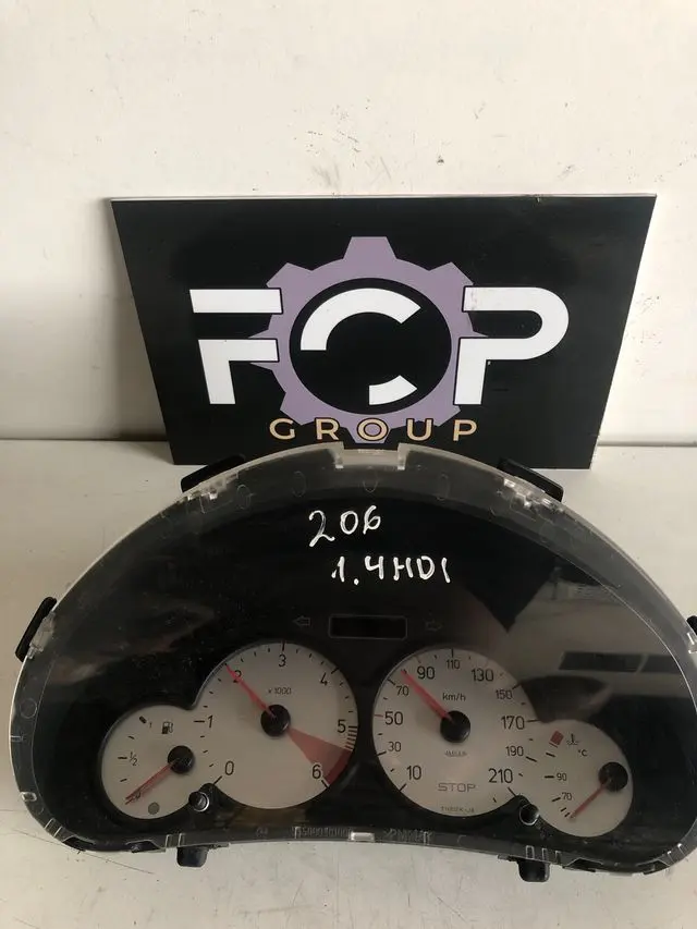 Cuadro de instrumentos Peugeot 206 1.4 HDI diesel Referencia original : 9656696280