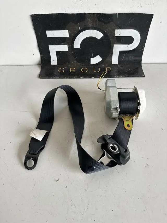 Cinturon de seguridad delantero izquierdo, 3 puertas Peugeot 107 / Citroen C1 / Toyota Aygo Referencia original : 7P2190P