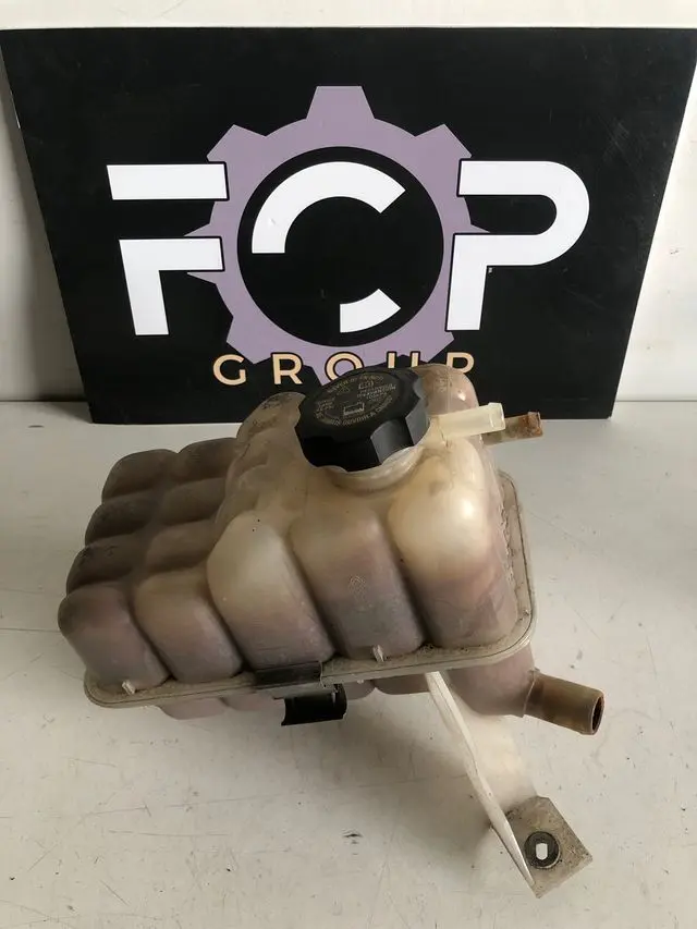 Depósito expansión del refrigerante Hummer H2 / GMC Sierra1000 V8 6.0 Gasolina Referencia original : 15085724