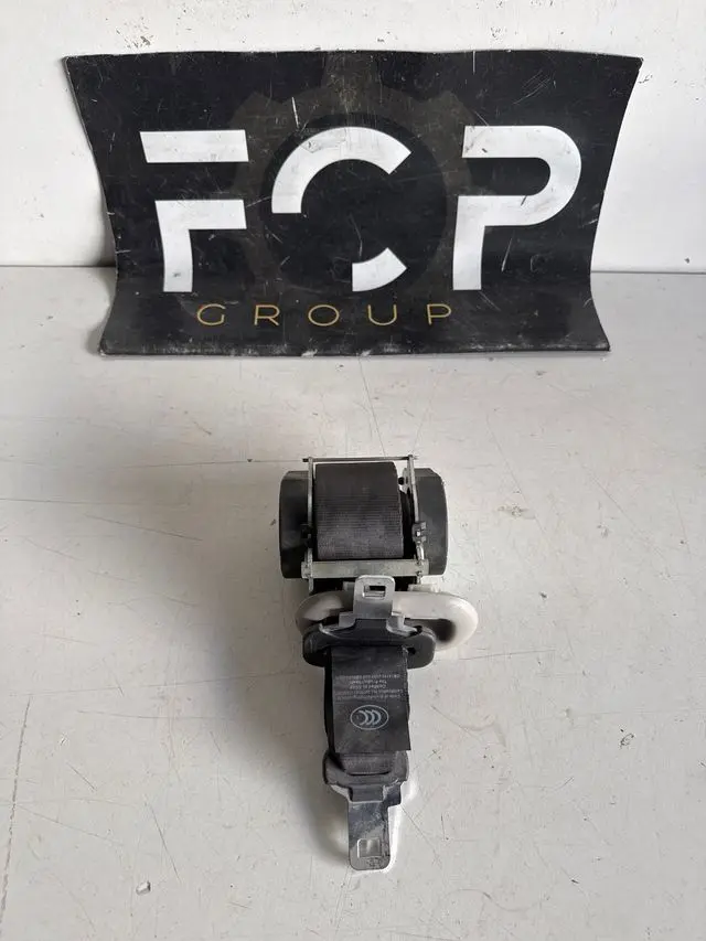 Cinturon de seguridad trasero central Renault scenic III 2009-2016 Referencia original : 888500009R