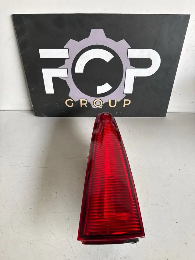 Piloto trasero izquierdo Renault Kangoo Referencia original : 8200419966