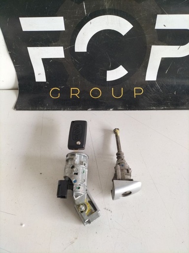 [CONT0003] Clausor de arranque + cerradura de puerta peugeot 407