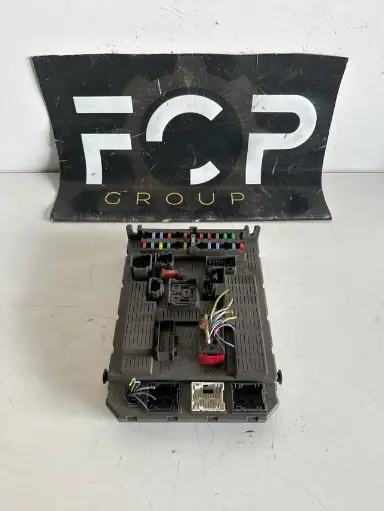 [BSI0012] Caja de reles/ fusibles Citroen C8 / Peugeot 807 Referencia original : 9651938280