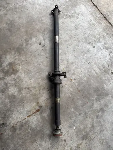 [TRANS0001] Eje / Árbol de transmisión Cadillac SRX 3.6 gasolina 4X4 2003-2009 Referencia original : 15210791