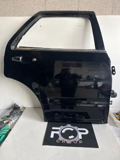 [POR0041] Puerta Trasera Derecha Cadillac SRX 2003-2009 3.6 V6 4X4 Referencia original : 2452763